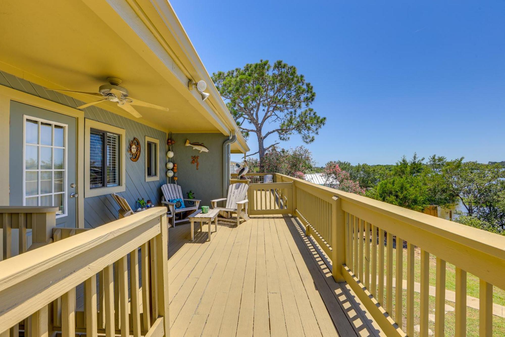 Waterfront Cedar Key Duplex Home Grill And Dock! Bagian luar foto
