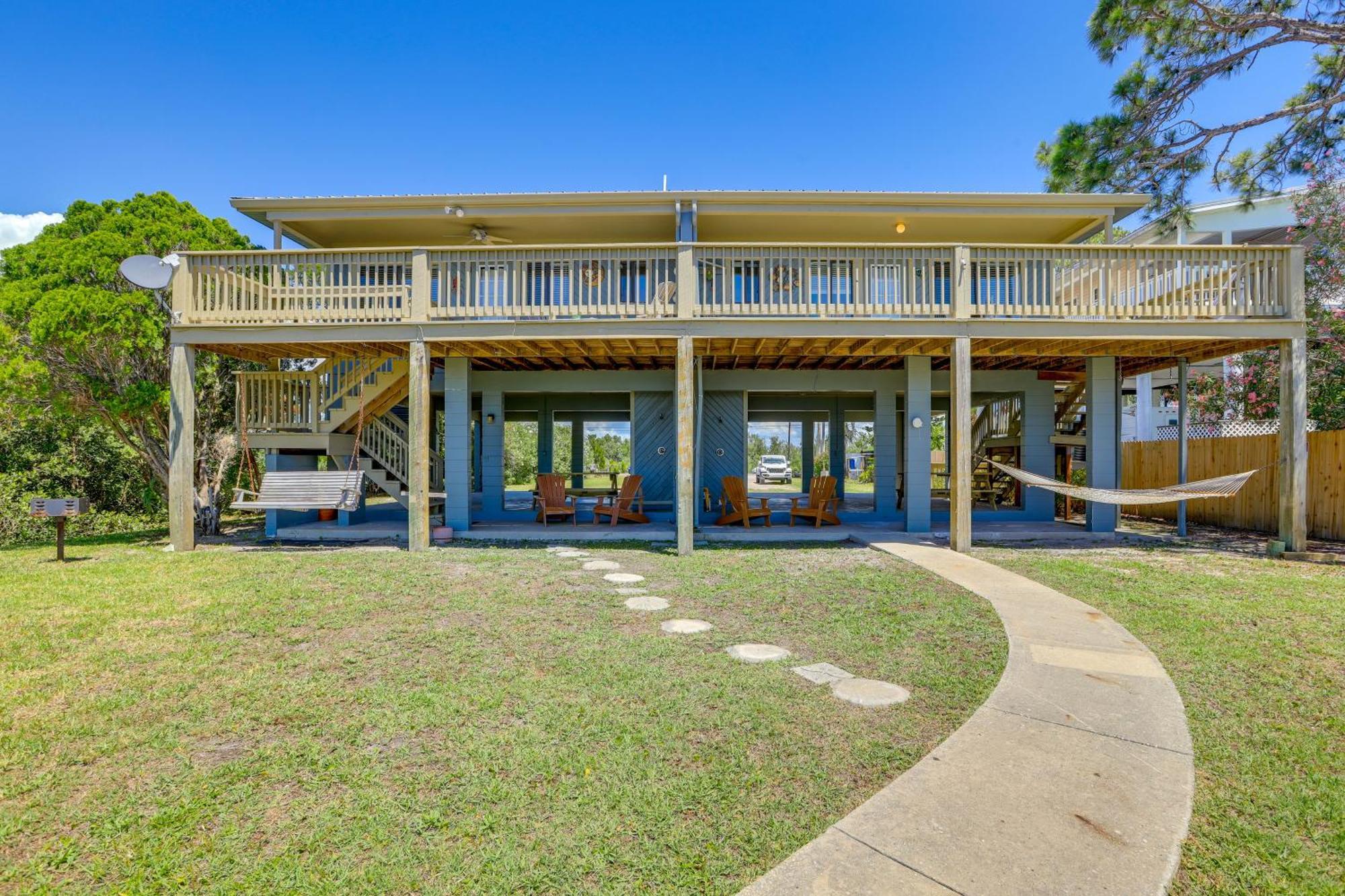 Waterfront Cedar Key Duplex Home Grill And Dock! Bagian luar foto